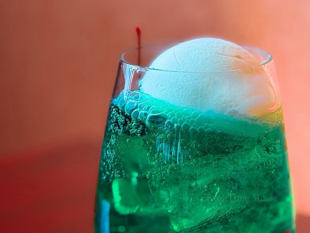 冷たさも、嗜む季節。
#冬カフェ #ポートレート